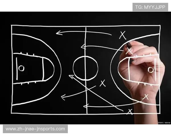 篮球防守端的换防协作机制成为战术焦点