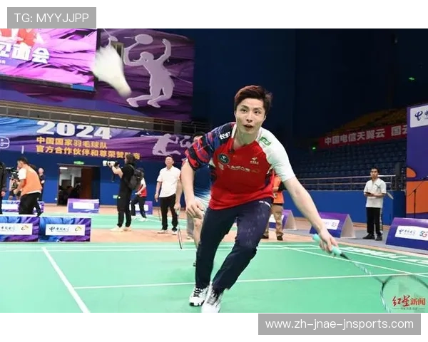 羽毛球球筒怎么打开